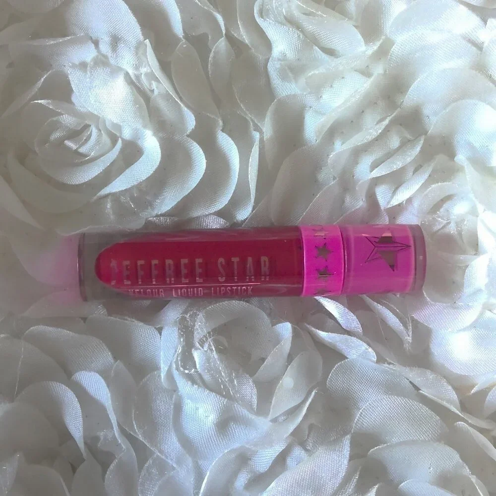 Jeffree Star Cosmetics Velour Liquid Lipstick Red Rum 5.6 ML  0.19 Fl Oz  NIB
